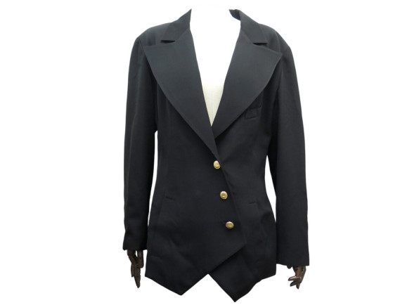  veste chanel tailleur asymetrique boutons logo