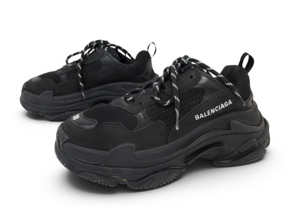  chaussures balenciaga triple s 524036 baskets 38