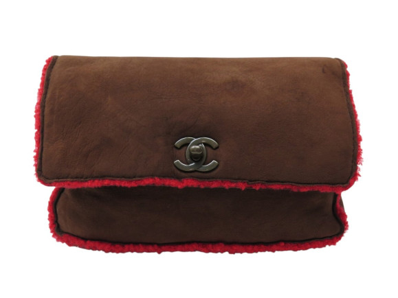  sac pochette chanel a rabat logo cc en cuir