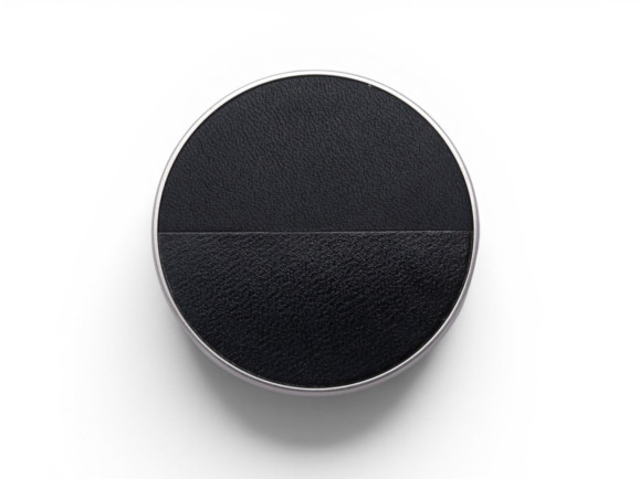 broche hermes ronde 2 tons de cuir noir metal