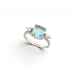 bague cocktail aigue marine 2.2ct 2 diamants baguette