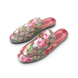  chaussures gucci princetown en toile gg flora