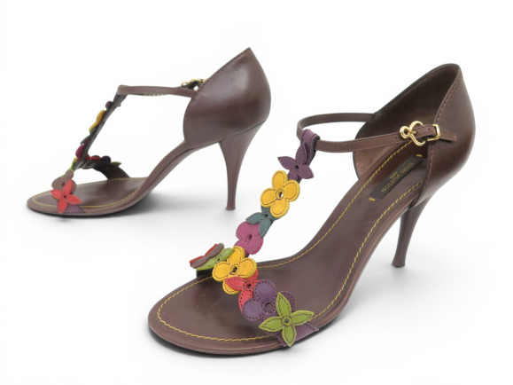 chaussures louis vuitton aubepine t strap fleurs