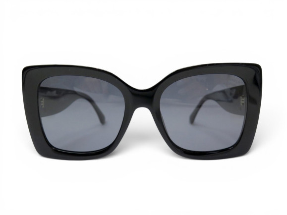 lunettes de soleil chanel carrees 5555 logo cc