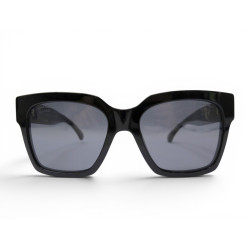  lunettes de soleil chanel carrees logo cc noires
