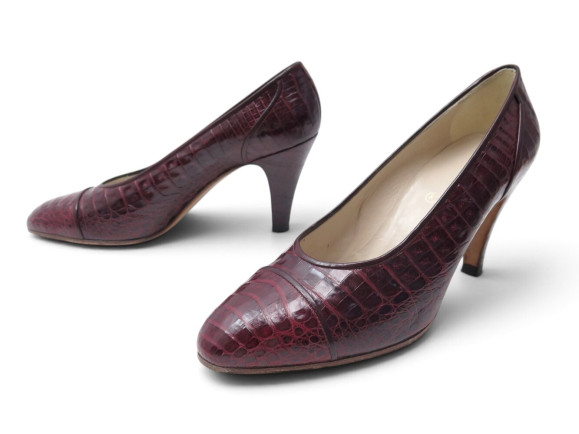 chaussures chanel escarpins en cuir de