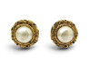 boucles d'oreille chanel rondes avec perles