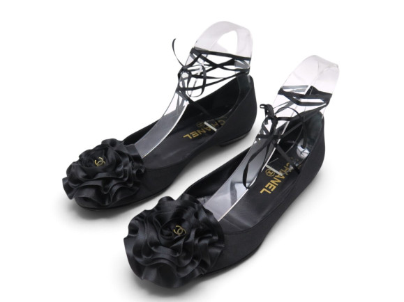 chaussures chanel ballerines cambon camelia 35.5 satin