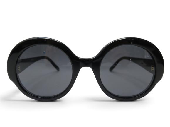 lunettes de soleil loewe rondes noires lw401351