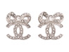boucles d'oreilles chanel logo cc noeud et strass