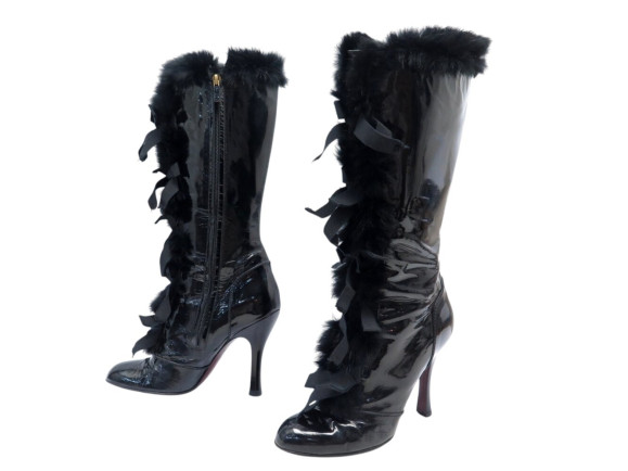 bottes louis vuitton en cuir verni noir fourrure de