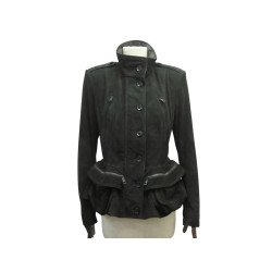  manteau burberry brit daim noir cintre peplum