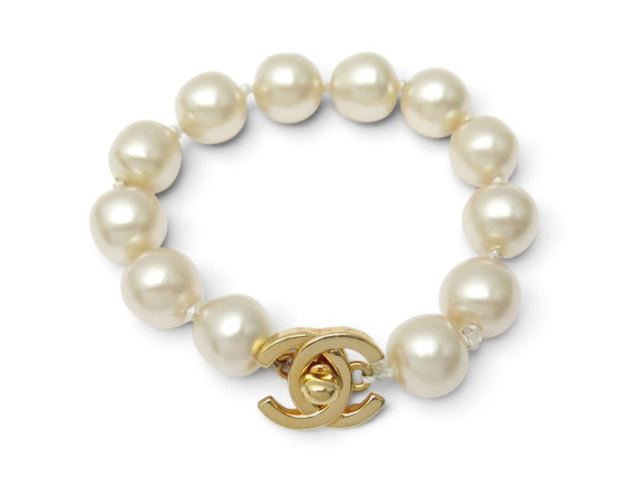 bracelet chanel grosses perles fermoir logo cc