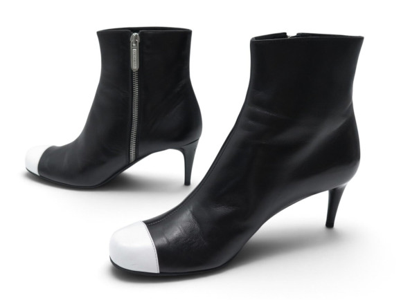 chaussures chanel bottines 39 en cuir bicolore noir