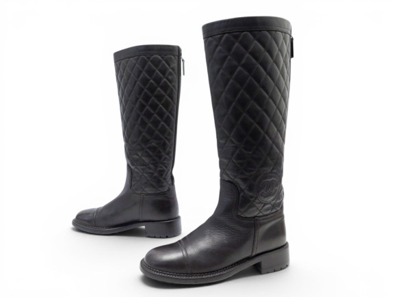 chaussure bottes chanel logo cc g29323 cuir matelasse