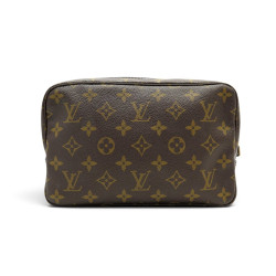  pochette louis vuitton trousse toilette 23