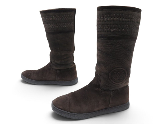 bottes chanel fourrees logo cc en cuir mouton retourne