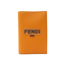  porte passeport fendi 7m0282 etui cartes en cuir