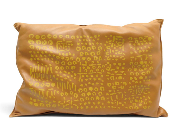 coussin hermes petit h coussin en cuir d'agneau gold