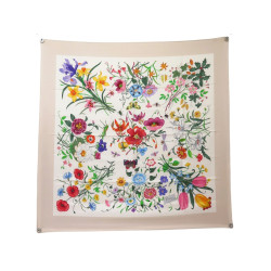  foulard gucci flora 821061 v. accornero carre 90