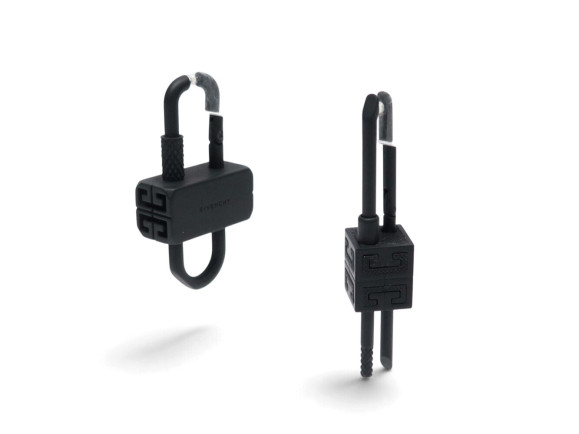  boucles d'oreilles givenchy lock assymetrique