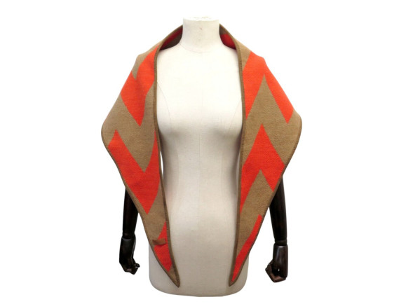 echarpe hermes casaque chevrons etole triangle