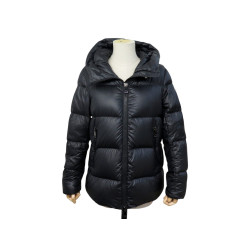 doudoune a capuche moncler seritte h20931a20000 m 38