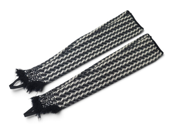 jambieres chanel guetres franges pied de poule