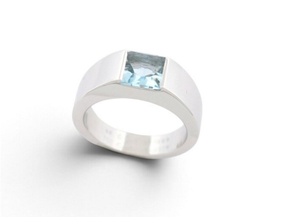   bague cartier tank aigue marine t48 en or