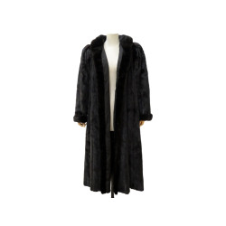   manteau long yves saint laurent fourrure