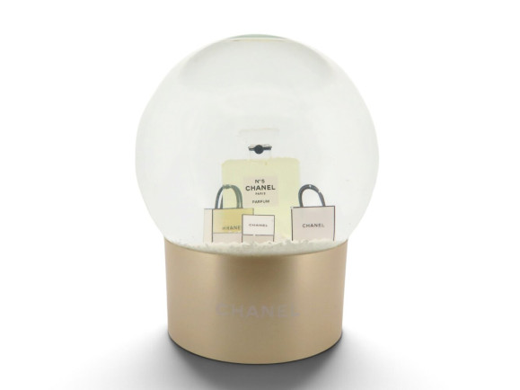  boule a neige chanel n 5 decoration de noel