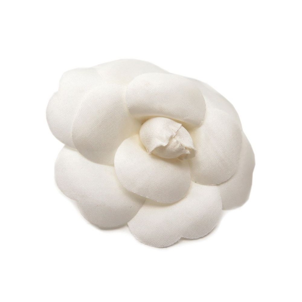 broche chanel blanc boite