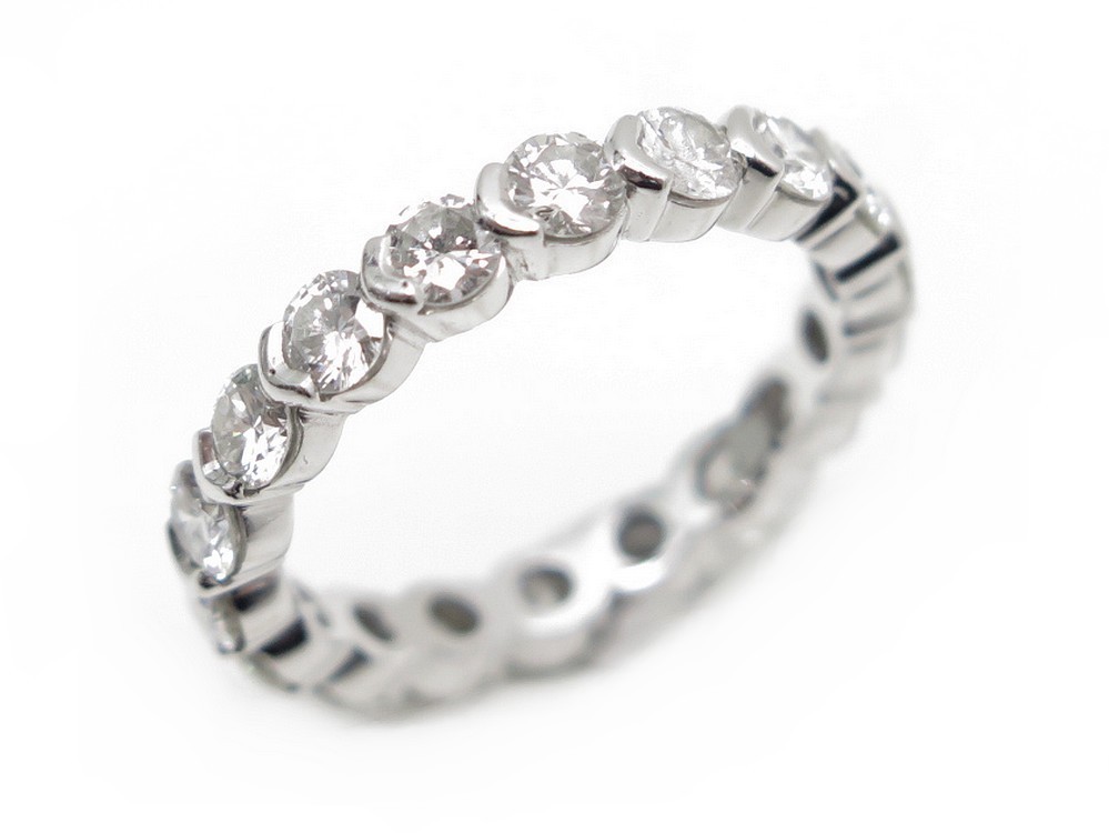 bague sertie de 18 diamants carats 53 or blanc 18k