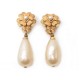 BOUCLES D OREILLE CHANEL PERLES METAL DORE 